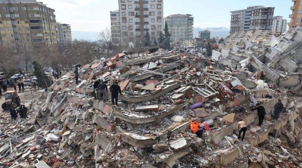 Uzman isim İzmir'e dikkat çekti: Her an deprem olabilir, fay hattı diri! 2